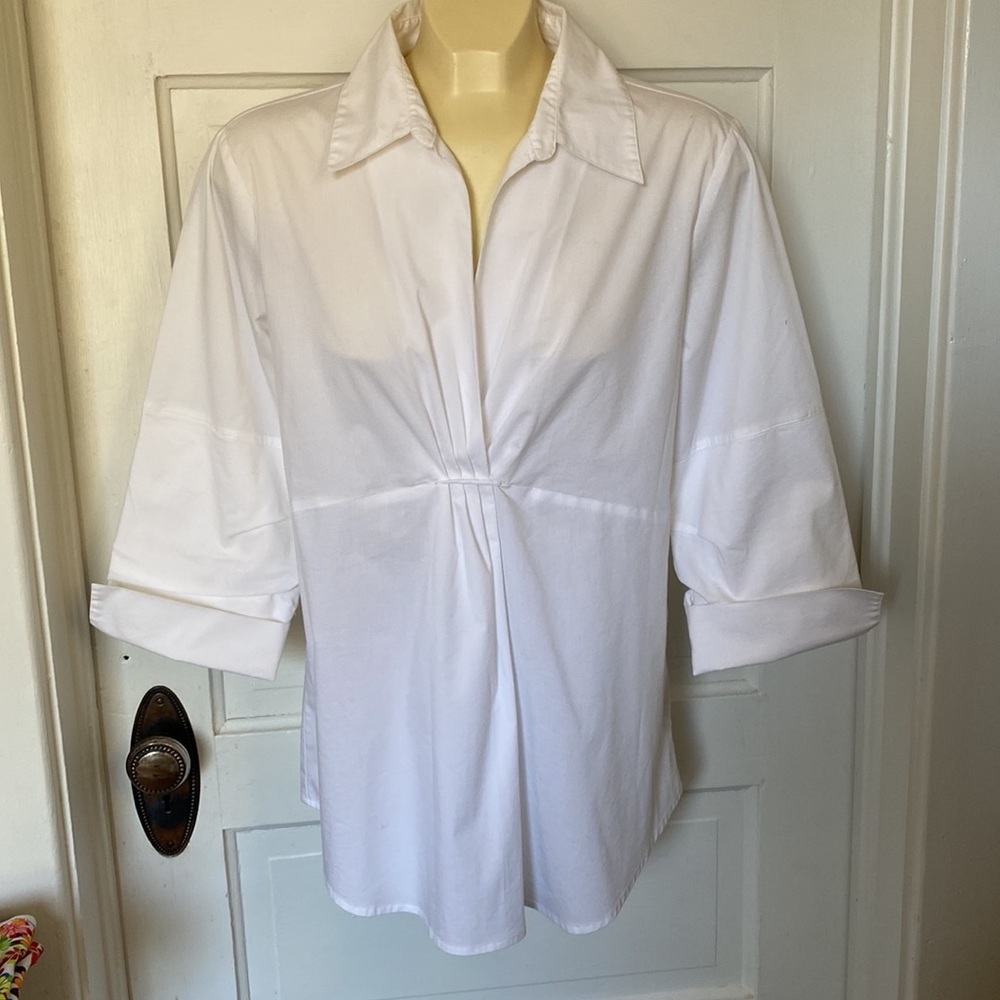 Dana Buchman white pleated blouse size 14